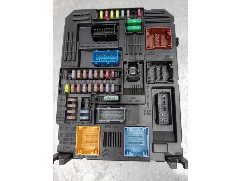 Recambio de caja reles / fusibles para peugeot 2008 i van (cu_) bluehdi 100 (cuyhym) referencia OEM IAM 9832881080 2372063698  