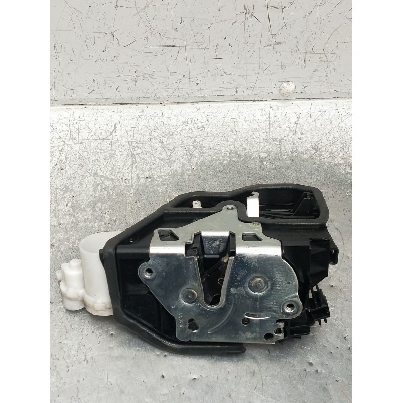 Recambio de motor cierre centralizado delantero izquierdo para bmw x3 (f25) referencia OEM IAM 7318409  
