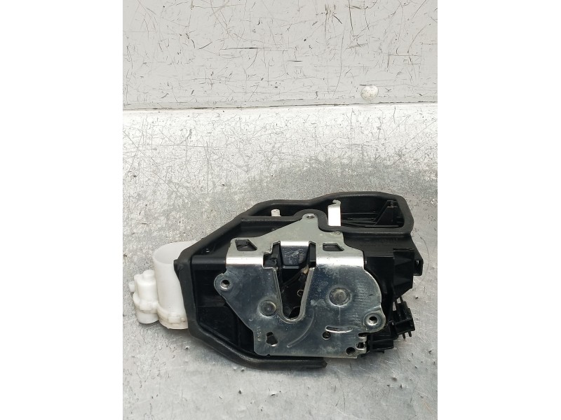 Recambio de motor cierre centralizado delantero izquierdo para bmw x3 (f25) referencia OEM IAM 7318409  
