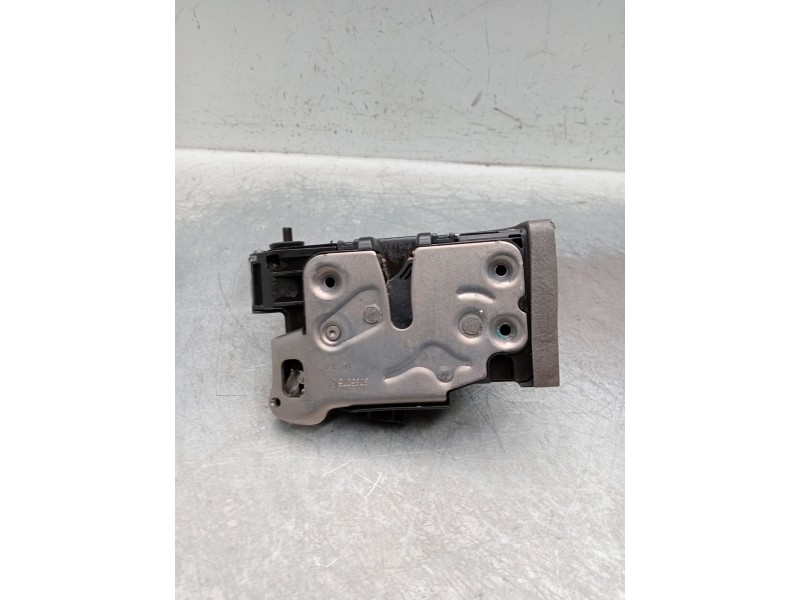 Recambio de motor cierre centralizado trasero derecho para opel insignia b sports tourer (z18) 2.0 cdti (35) referencia OEM IAM 