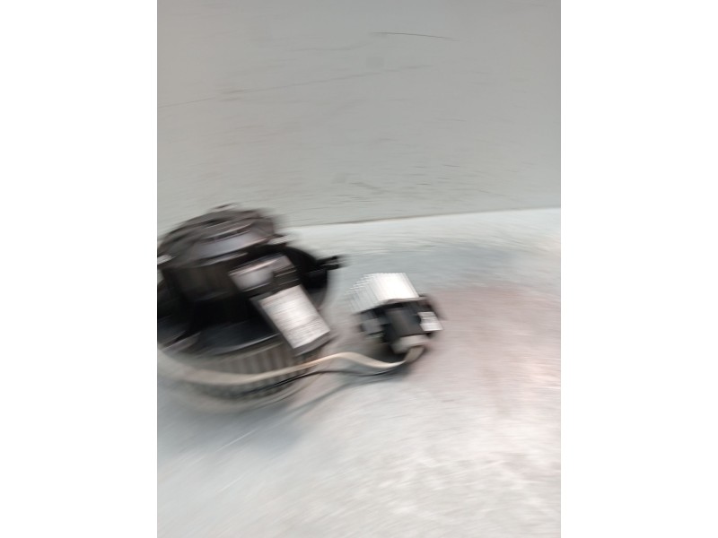 Recambio de motor calefaccion para opel insignia b sports tourer (z18) 2.0 cdti (35) referencia OEM IAM gp563001  