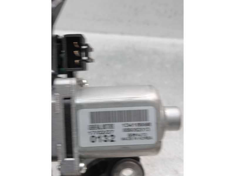 Recambio de motor limpia trasero para opel insignia b sports tourer (z18) 2.0 cdti (35) referencia OEM IAM 13418998 689062013  