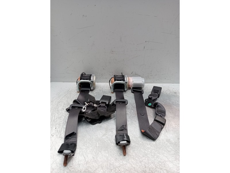 Recambio de juego cinturones trasero para opel insignia b sports tourer (z18) 2.0 cdti (35) referencia OEM IAM   