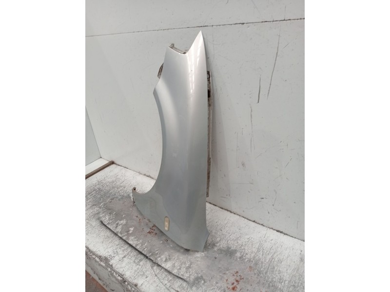 Recambio de aleta delantera izquierda para volkswagen passat b5 (3b2) 1.8 t referencia OEM IAM   