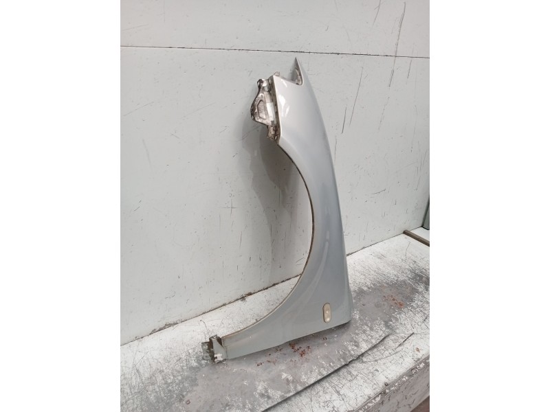 Recambio de aleta delantera izquierda para volkswagen passat b5 (3b2) 1.8 t referencia OEM IAM   