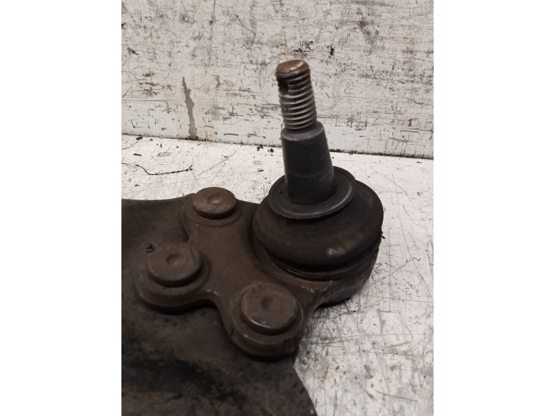 Recambio de brazo suspension inferior delantero izquierdo para opel antara cosmo 4x4 referencia OEM IAM   