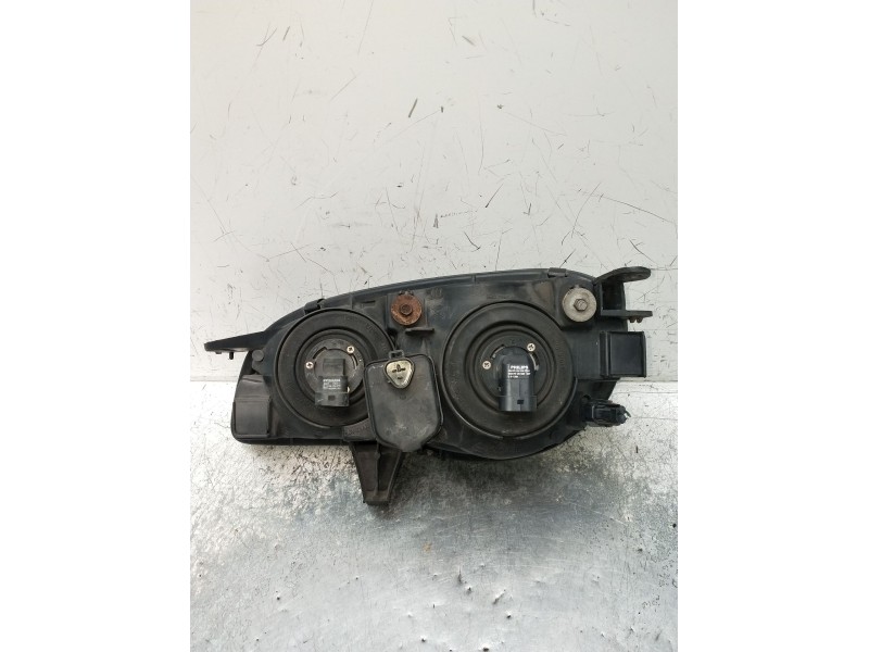 Recambio de faro derecho para toyota corolla (e11) referencia OEM IAM 9922681017  