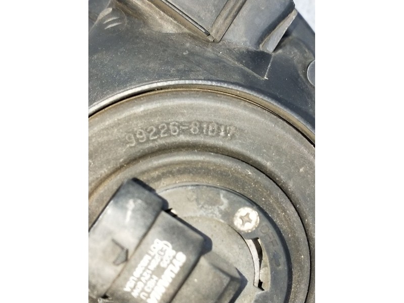 Recambio de faro derecho para toyota corolla (e11) referencia OEM IAM 9922681017  