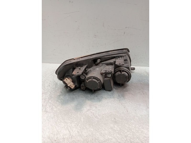 Recambio de faro izquierdo para chevrolet captiva 2.0 vcdi lt referencia OEM IAM   