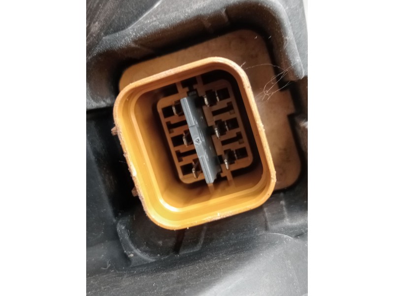 Recambio de faro izquierdo para chevrolet captiva 2.0 vcdi lt referencia OEM IAM   
