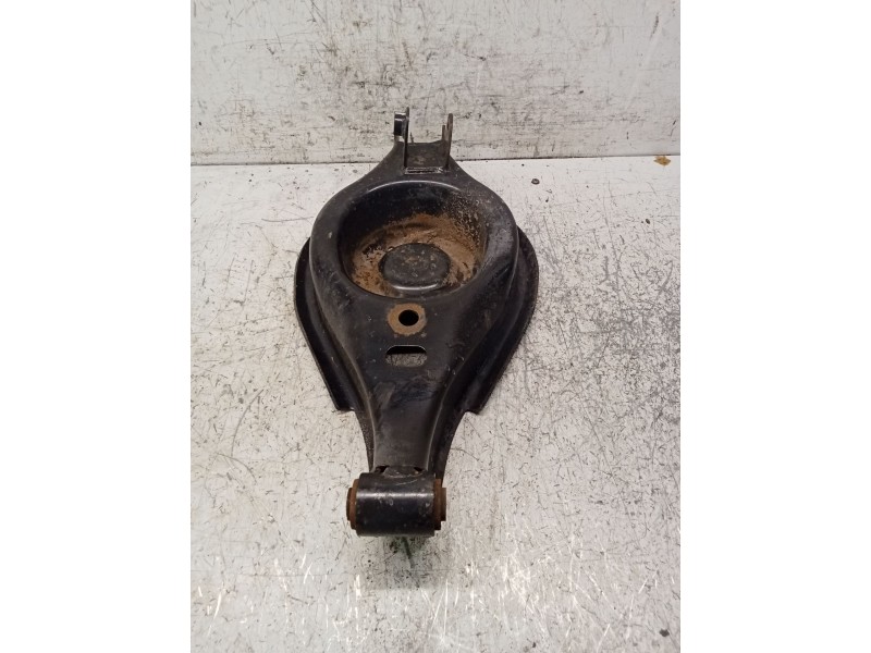 Recambio de brazo suspension inferior trasero derecho para opel antara cosmo 4x4 referencia OEM IAM   