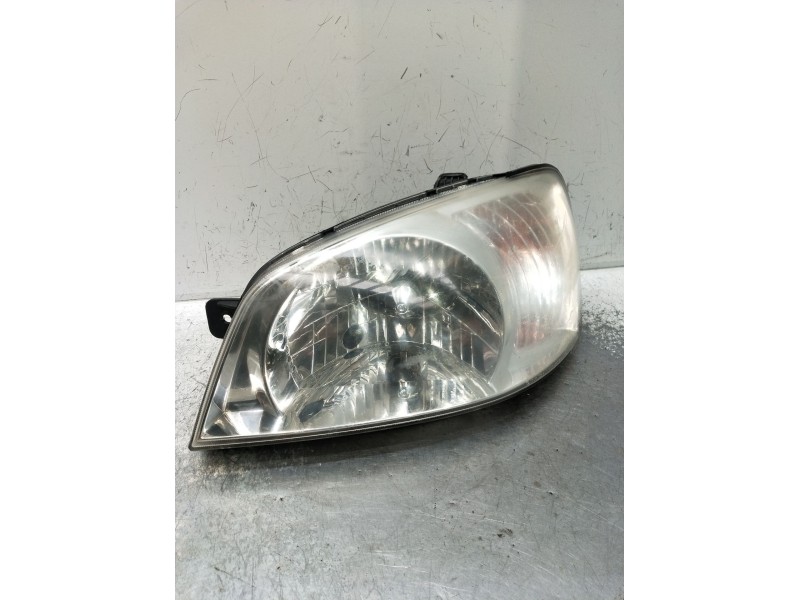 Recambio de faro izquierdo para hyundai getz (tb) 1.1 referencia OEM IAM   