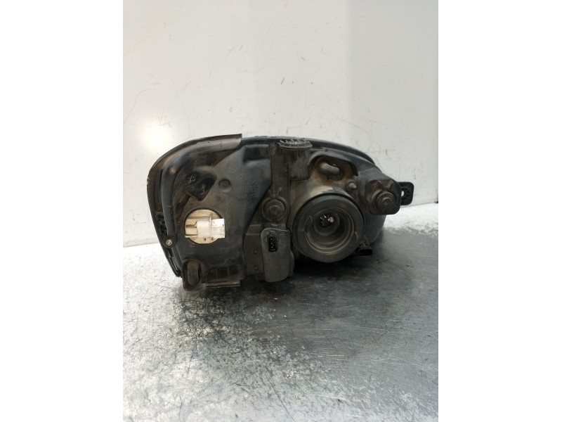 Recambio de faro izquierdo para hyundai getz (tb) 1.1 referencia OEM IAM   