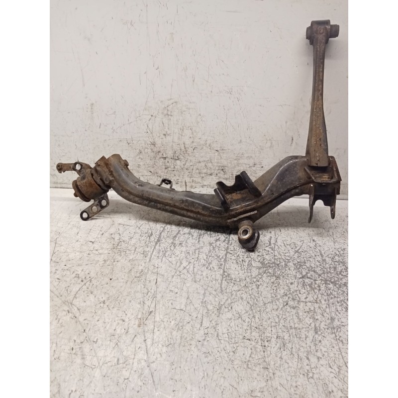 Recambio de brazo suspension inferior trasero izquierdo para toyota avensis berlina (t25) 2.2 d-4d clean power executive berlina