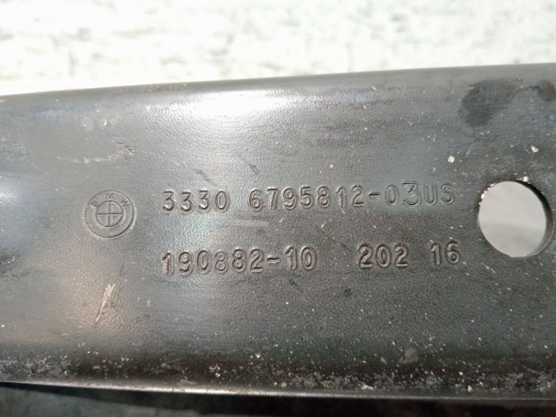 Recambio de brazo suspension inferior trasero derecho para bmw x3 (f25) referencia OEM IAM 33306795812  