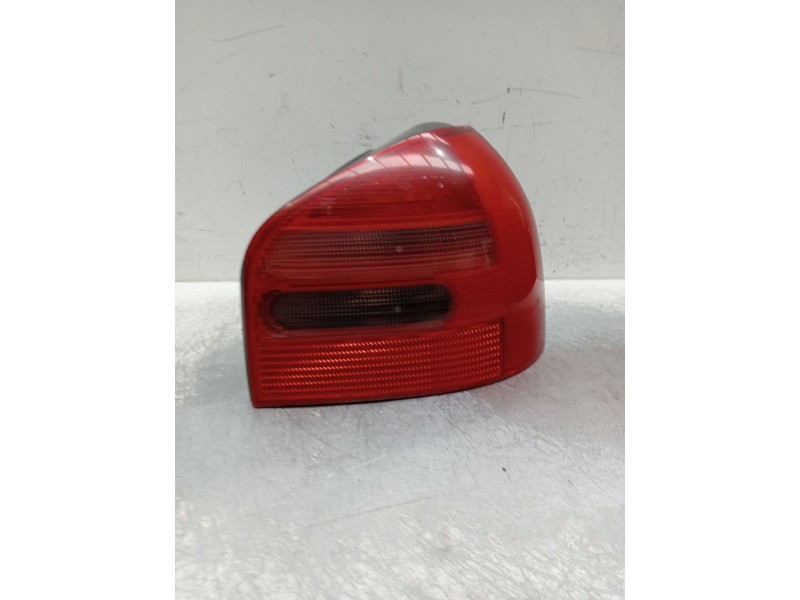 Recambio de piloto trasero derecho para audi a3 (8l1) 1.9 tdi referencia OEM IAM 8l0945095  