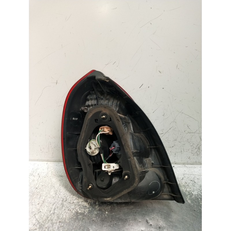 Recambio de piloto trasero derecho para toyota corolla (e11) referencia OEM IAM   