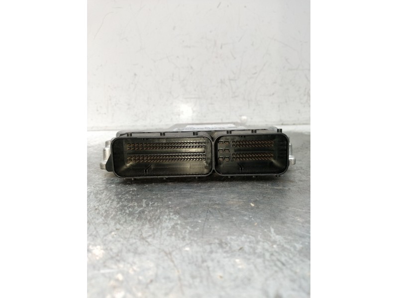 Recambio de centralita motor uce para bmw serie 1 berlina (e81/e87) 120d referencia OEM IAM 0281013536  