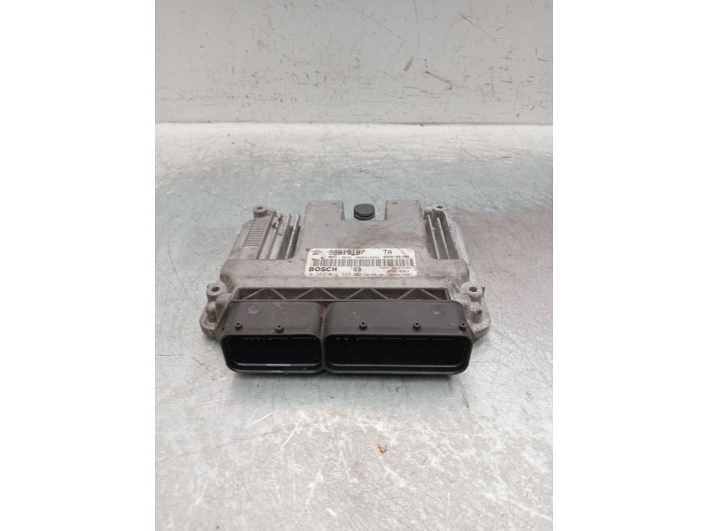 Recambio de centralita motor uce para chevrolet captiva 2.0 vcdi lt referencia OEM IAM 0281012695 96813187  