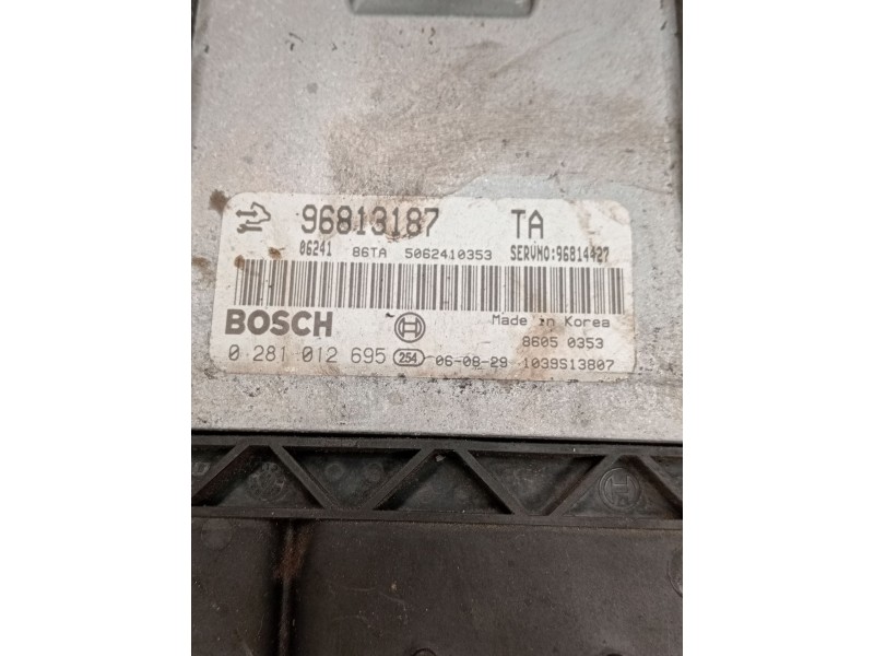 Recambio de centralita motor uce para chevrolet captiva 2.0 vcdi lt referencia OEM IAM 0281012695 96813187  