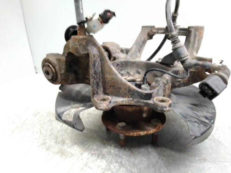 Recambio de mangueta trasera derecha para mazda cx-5 2.2 turbodiesel cat referencia OEM IAM   
