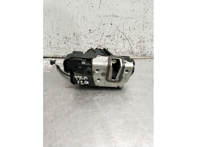 Recambio de motor cierre centralizado trasero izquierdo para ford puma referencia OEM IAM H1BAA26413DE 40734180 5p
