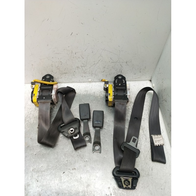 Recambio de juego cinturones delantero para toyota corolla (e11) referencia OEM IAM   