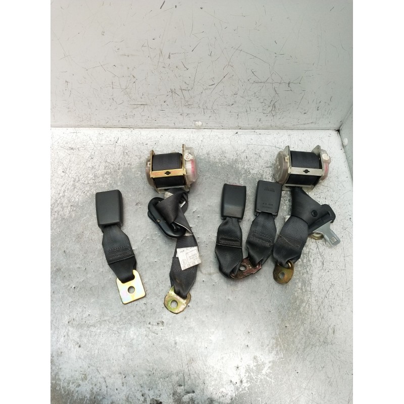 Recambio de juego cinturones trasero para toyota corolla (e11) referencia OEM IAM   