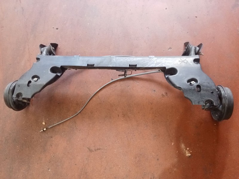 Recambio de puente trasero para dacia sandero referencia OEM IAM   TAMBOR/ABS