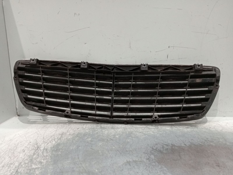 Recambio de rejilla delantera para mercedes-benz clase e (w211) e 220 cdi (211.006) referencia OEM IAM   
