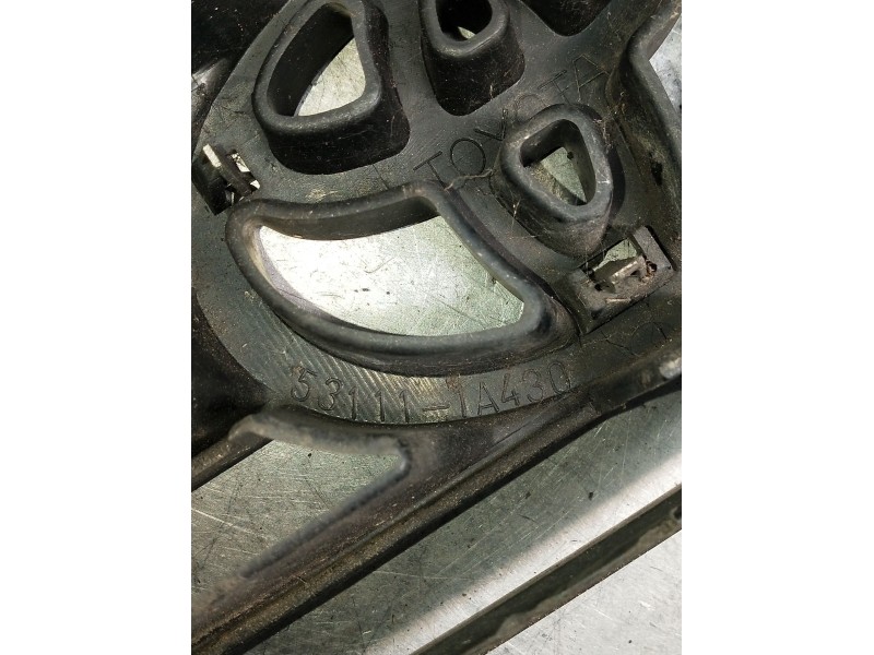 Recambio de rejilla delantera para toyota corolla (e11) referencia OEM IAM 531111A430  