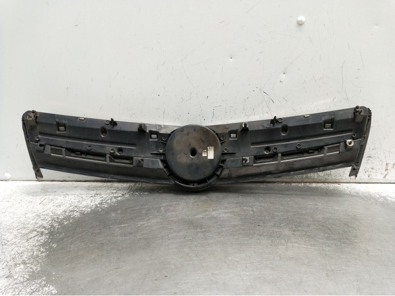 Recambio de rejilla delantera para opel antara cosmo 4x4 referencia OEM IAM 96433328  