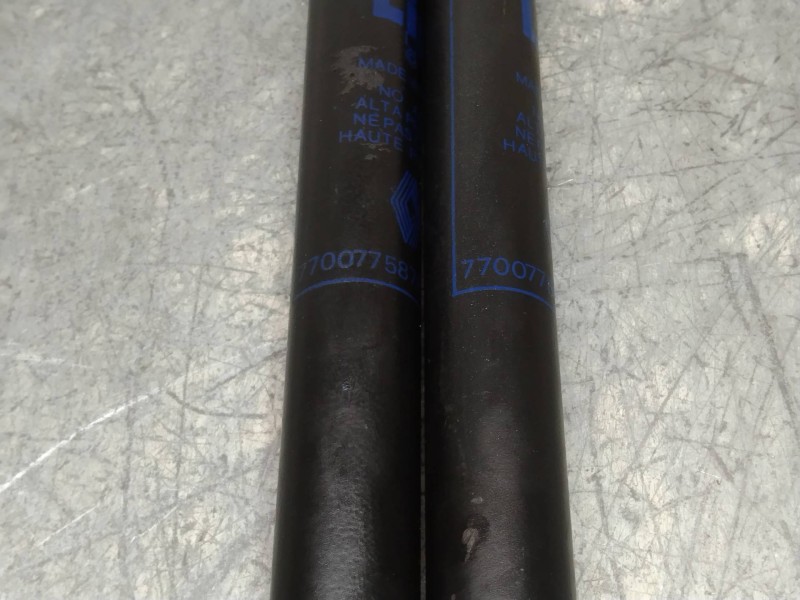 Recambio de amortiguadores maletero / porton para renault 11 1.4 gtl referencia OEM IAM 7700775878  740N