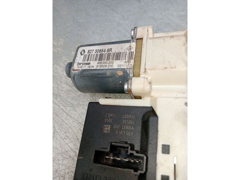 Recambio de elevalunas trasero derecho para renault megane iii hatchback (bz0/1_, b3_) 1.9 dci (bz0n, bz0j) referencia OEM IAM 8