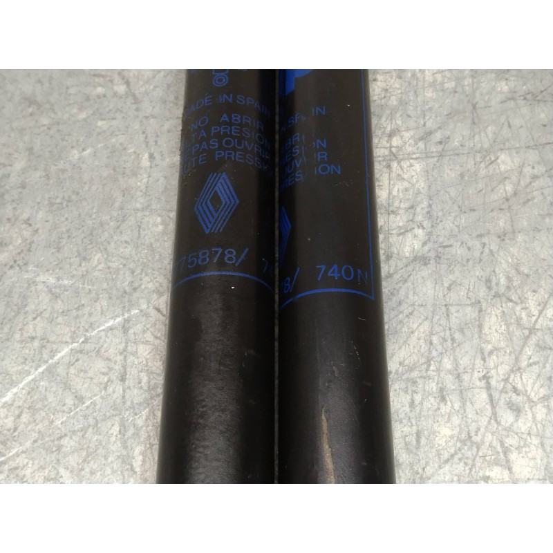 Recambio de amortiguadores maletero / porton para renault 11 1.4 gtl referencia OEM IAM 7700775878  740N