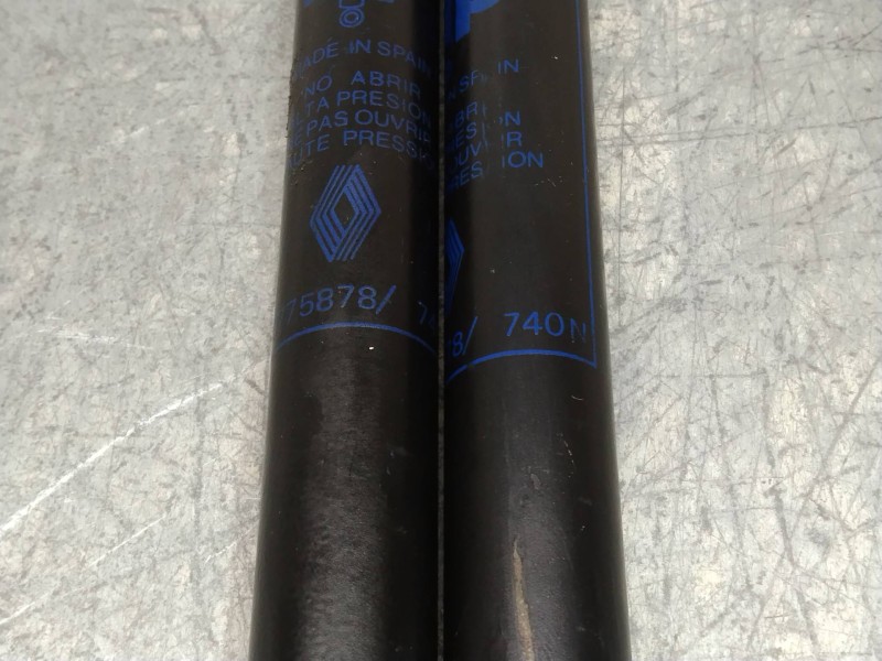 Recambio de amortiguadores maletero / porton para renault 11 1.4 gtl referencia OEM IAM 7700775878  740N