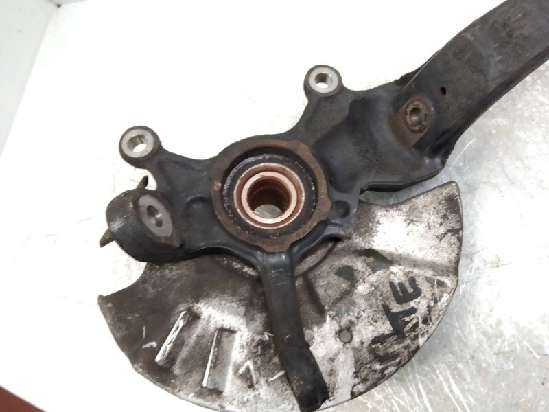 Recambio de mangueta delantera derecha para mazda xedos 9 (ta) 2.5 v6 referencia OEM IAM   