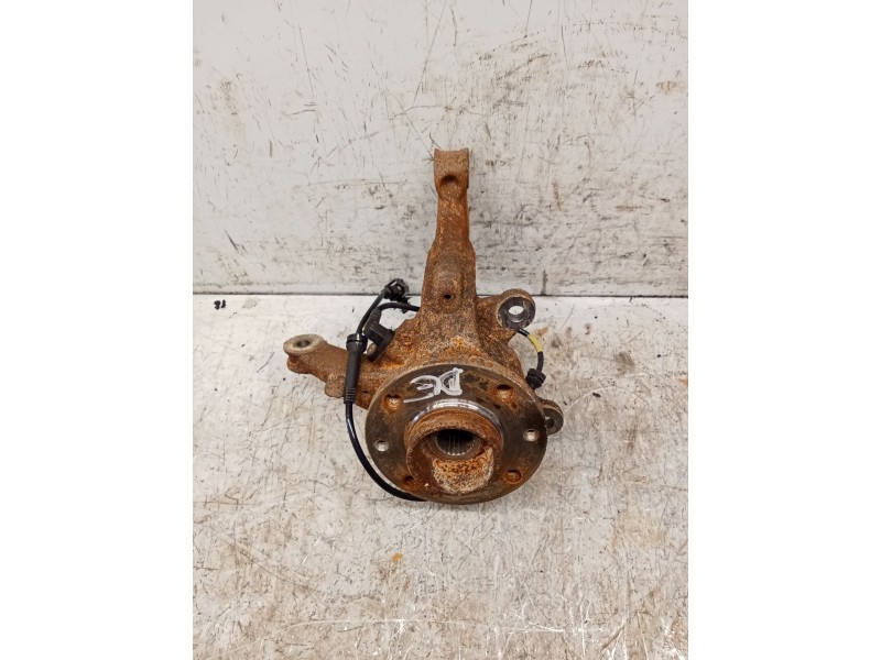 Recambio de mangueta delantera derecha para dacia sandero referencia OEM IAM   