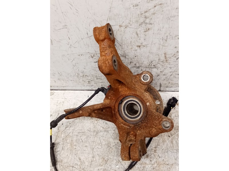 Recambio de mangueta delantera izquierda para dacia sandero referencia OEM IAM   