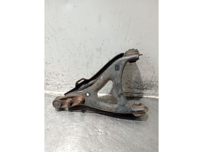 Recambio de brazo suspension inferior delantero izquierdo para renault megane i (ba0/1_) 1.9 dti (ba1u) referencia OEM IAM   