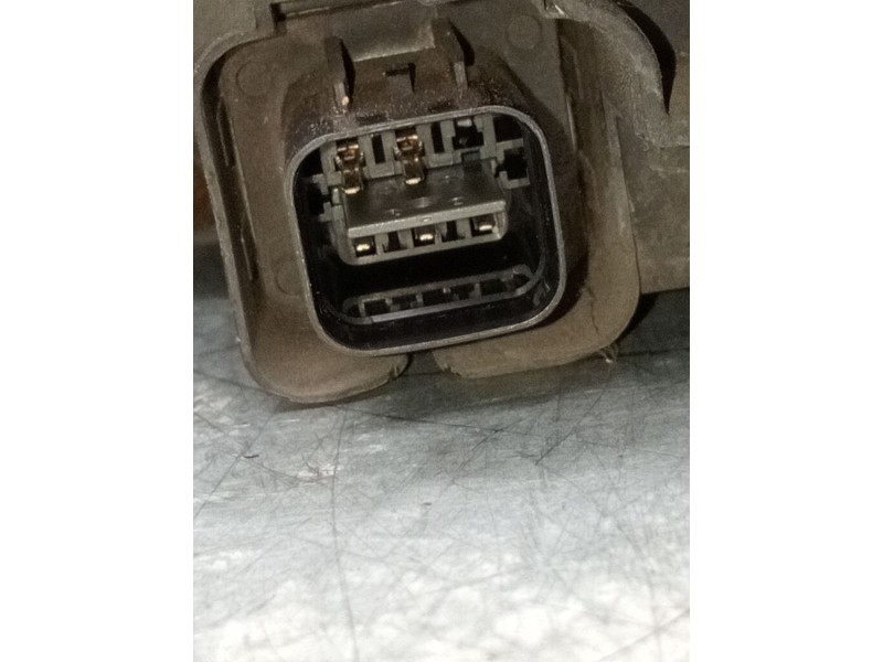 Recambio de faro derecho para kia carens 2.0 turbodiesel cat referencia OEM IAM   