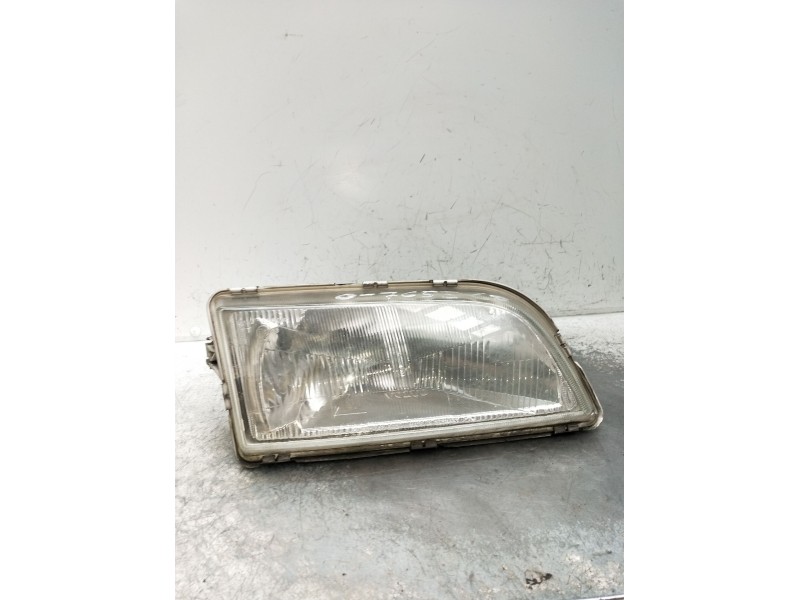 Recambio de faro derecho para volvo v40 station wagon (645) 1.9 di referencia OEM IAM   