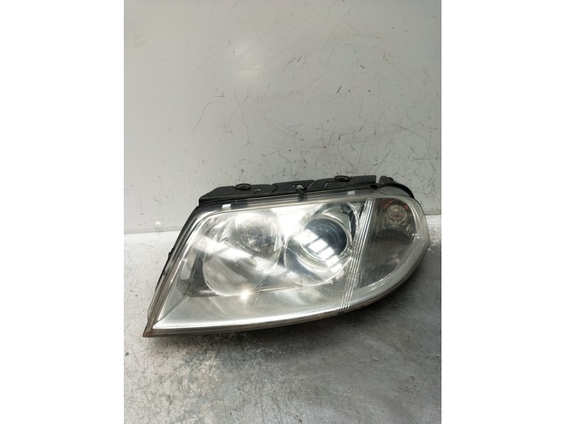 Recambio de faro izquierdo para volkswagen passat b5.5 (3b3) 1.9 tdi referencia OEM IAM 1EL00835001  