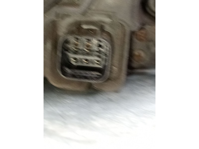 Recambio de faro izquierdo para kia carens 2.0 turbodiesel cat referencia OEM IAM   