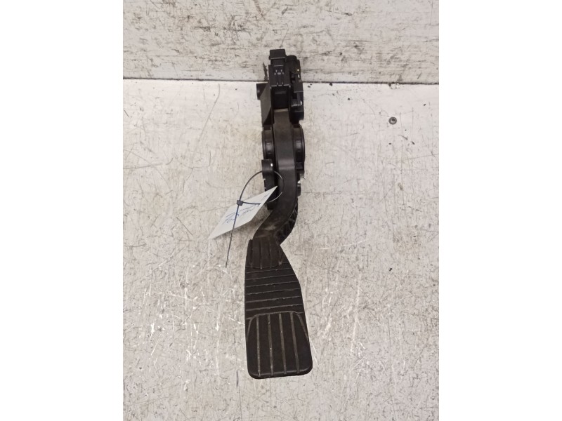 Recambio de potenciometro pedal para chevrolet captiva 2.0 vcdi lt referencia OEM IAM 96625893  