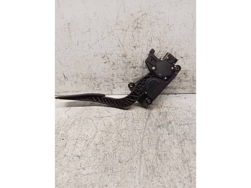 Recambio de potenciometro pedal para chevrolet captiva 2.0 vcdi lt referencia OEM IAM 96625893  