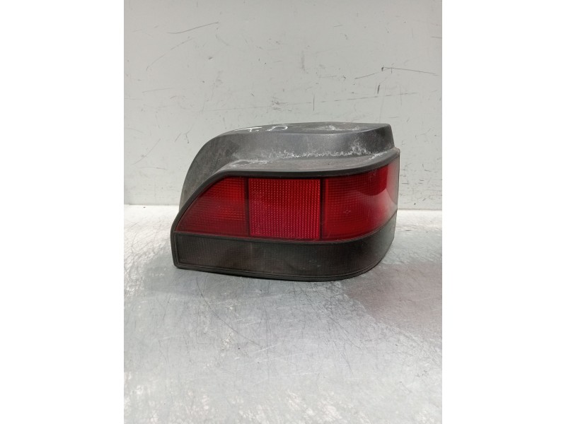 Recambio de piloto trasero derecho para renault clio i (b/c57_, 5/357_) 1.4 referencia OEM IAM   