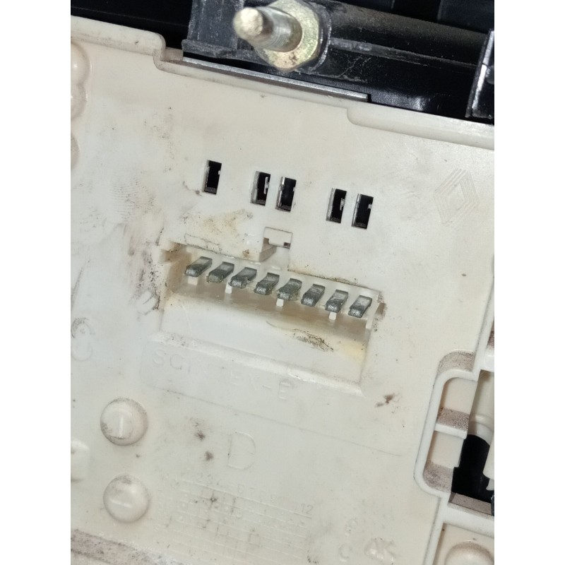 Recambio de piloto trasero derecho para renault clio i (b/c57_, 5/357_) 1.4 referencia OEM IAM   