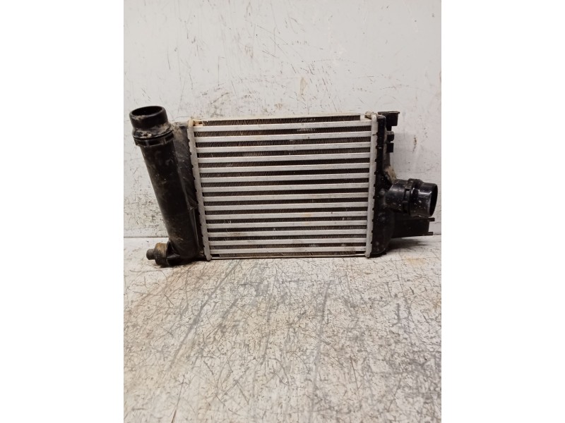 Recambio de intercooler para dacia sandero referencia OEM IAM 144963014R  