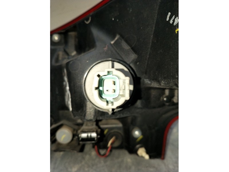 Recambio de piloto trasero izquierdo para nissan qashqai ii (j11, j11_) 1.5 dci referencia OEM IAM 265554EA0A  